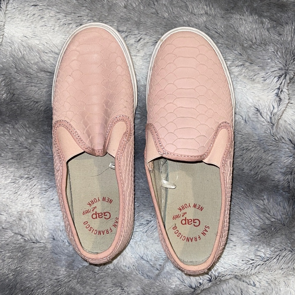 Gap slip on sneakers